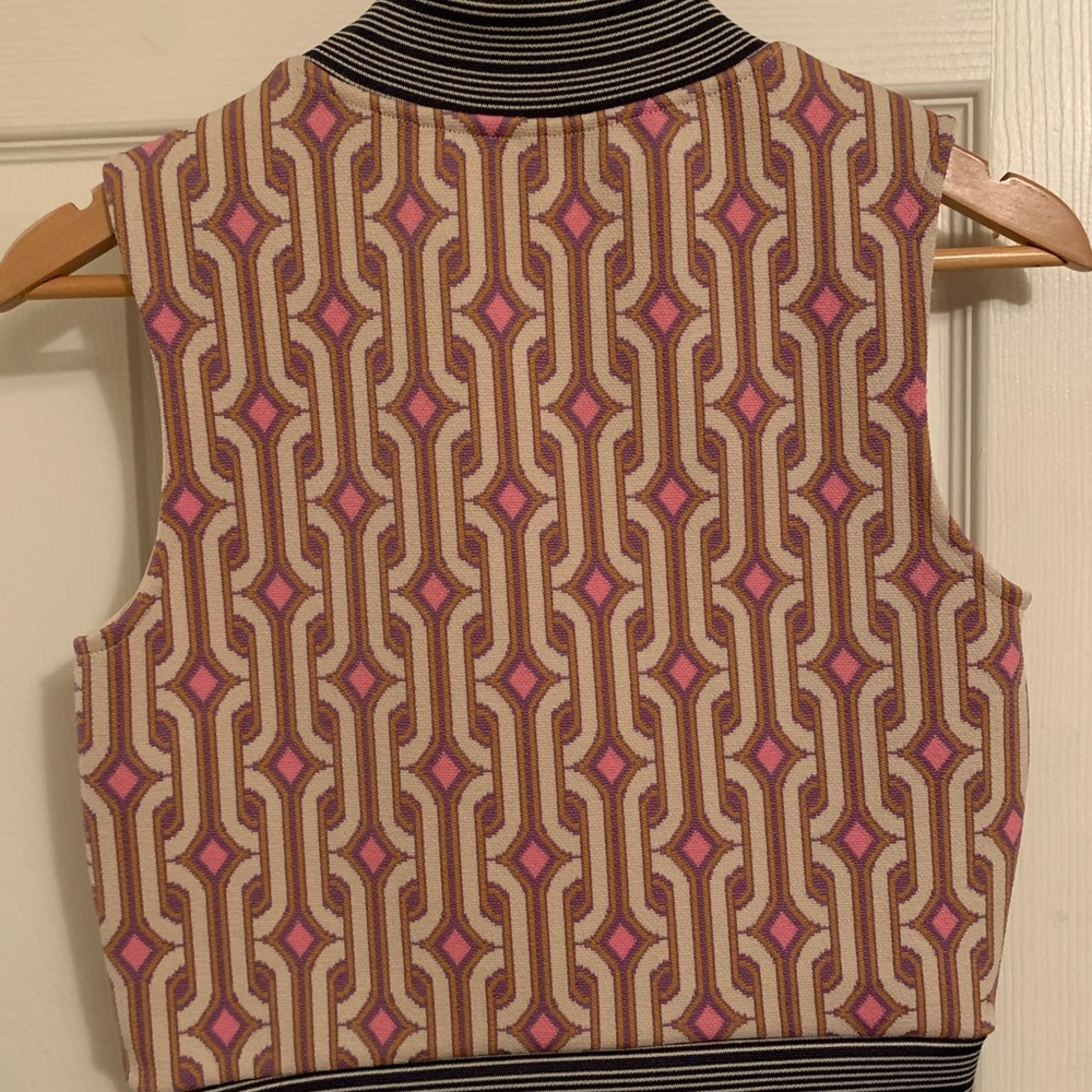 Crop top - Picture 2 of 3